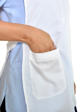 Cargar imagen en el visor de la galería, Delantal blanco en dacrón