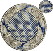 Cargar imagen en el visor de la galería, Individuales y portavasos en Palma de Iraca (color natural y azul) - Set x 6