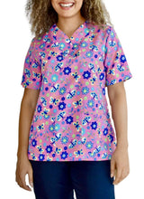 Cargar imagen en el visor de la galería, Camisa antifluidos - Mariposas y Flores Fondo Rosa