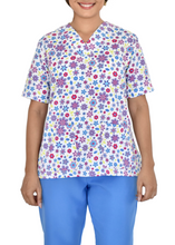 Cargar imagen en el visor de la galería, Uniforme de pantalón LS - Flores Fondo Blanco