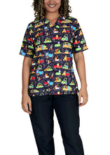Cargar imagen en el visor de la galería, Camisa antifluidos - Carritos fondo negro
